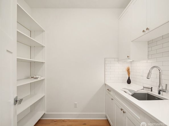 22212 98th Avenue W, Edmonds WA 98020