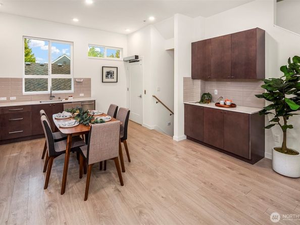 1494 NW 75th Street, Seattle WA 98117