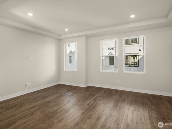 9016 NE 203rd Court B, Bothell WA 98011