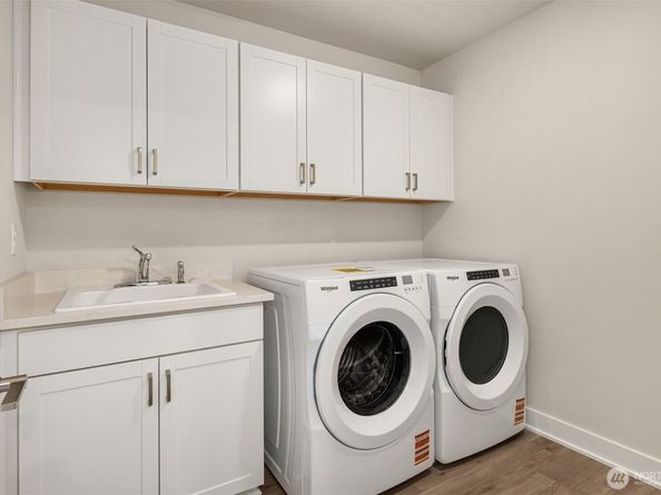 9016 NE 203rd Court B, Bothell WA 98011