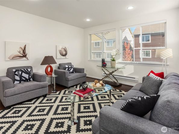 2535 NE Mulberry Walk, Issaquah WA 98029