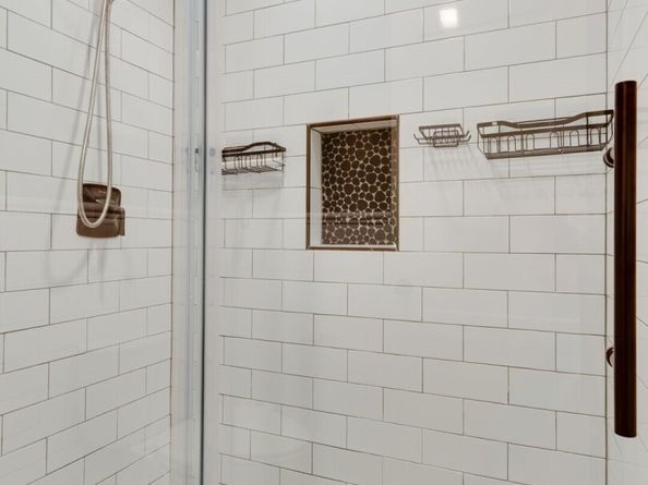 9715 NE Juanita Drive 206B, Kirkland WA 98034