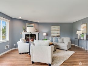 9715 NE Juanita Drive 206B, Kirkland WA 98034