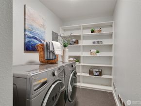 9715 NE Juanita Drive 206B, Kirkland WA 98034