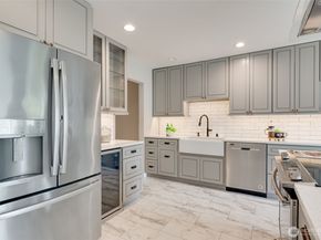 9715 NE Juanita Drive 206B, Kirkland WA 98034