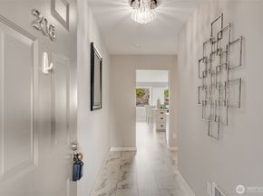 9715 NE Juanita Drive 206B, Kirkland WA 98034