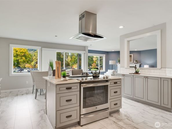 9715 NE Juanita Drive 206B, Kirkland WA 98034