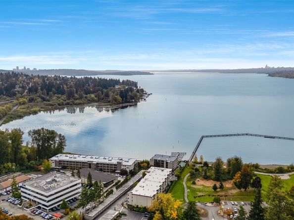 9715 NE Juanita Drive 206B, Kirkland WA 98034