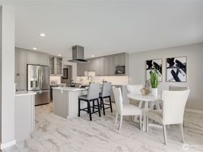 9715 NE Juanita Drive 206B, Kirkland WA 98034