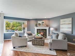 9715 NE Juanita Drive 206B, Kirkland WA 98034