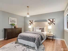 9715 NE Juanita Drive 206B, Kirkland WA 98034