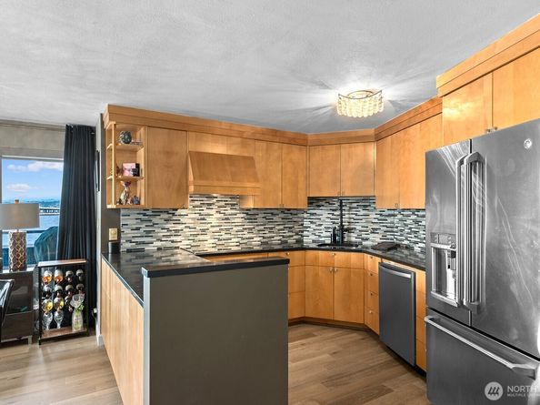 2360 43rd Avenue E 214, Seattle WA 98112