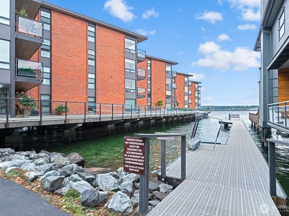 2360 43rd Avenue E 214, Seattle WA 98112