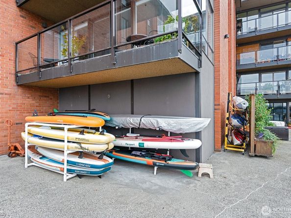 2360 43rd Avenue E 214, Seattle WA 98112