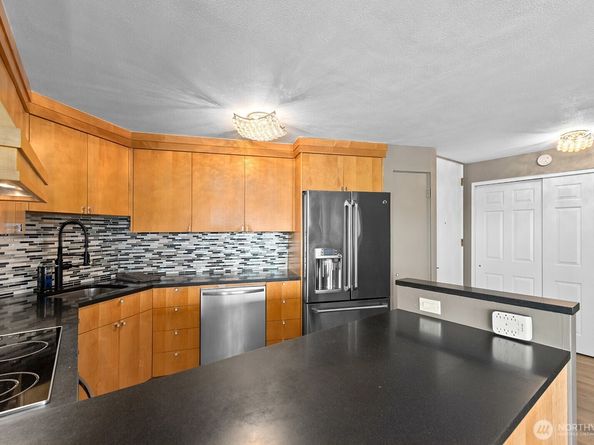 2360 43rd Avenue E 214, Seattle WA 98112