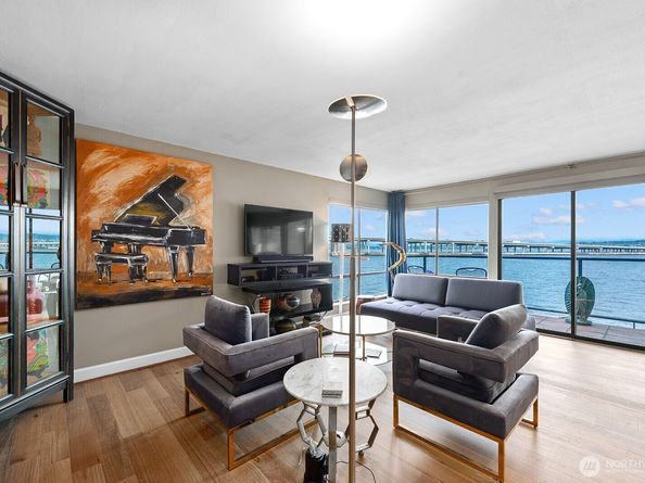 2360 43rd Avenue E 214, Seattle WA 98112