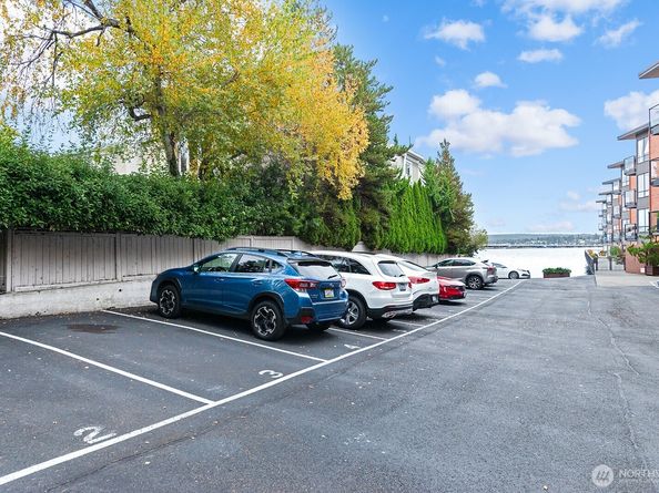 2360 43rd Avenue E 214, Seattle WA 98112