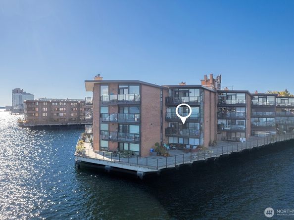 2360 43rd Avenue E 214, Seattle WA 98112