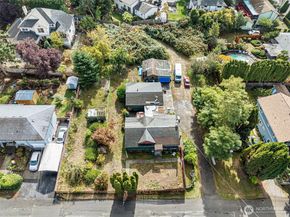2635 SW 104th Street, Seattle WA 98146