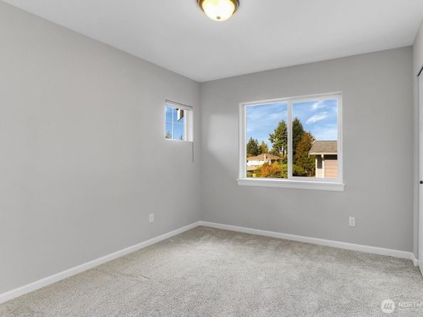 24502 110th Avenue SE, Kent WA 98030