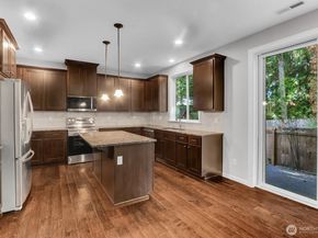 24502 110th Avenue SE, Kent WA 98030