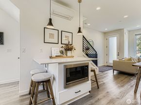 5719 9th Avenue NW, Seattle WA 98107