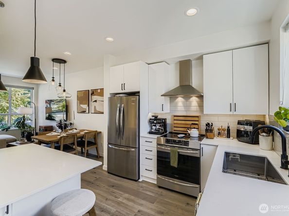 5719 9th Avenue NW, Seattle WA 98107