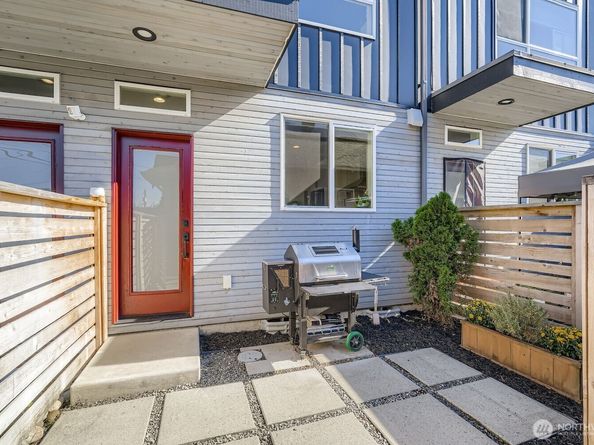 5719 9th Avenue NW, Seattle WA 98107