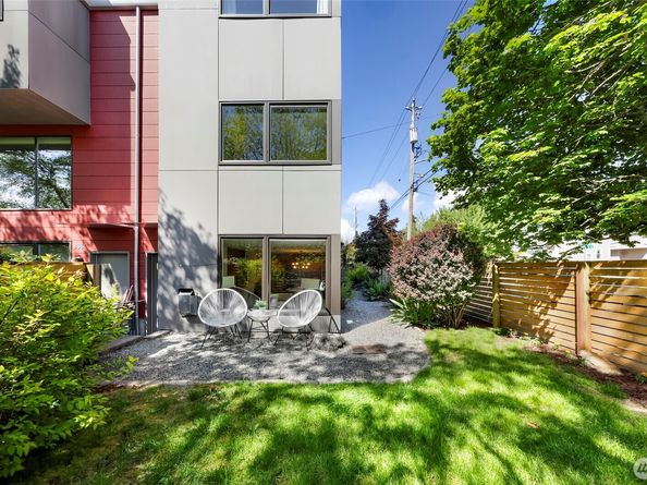 8363 29th Avenue NW, Seattle WA 98117