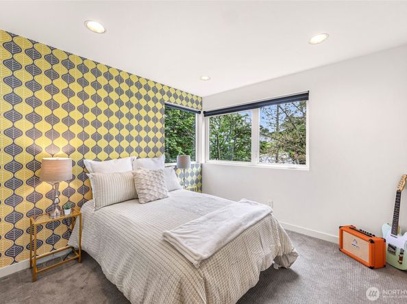 8363 29th Avenue NW, Seattle WA 98117