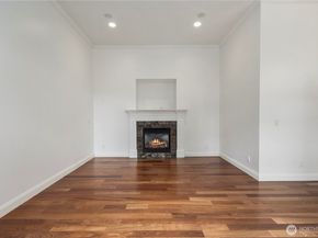 10407 NE 17th Street, Bellevue WA 98004