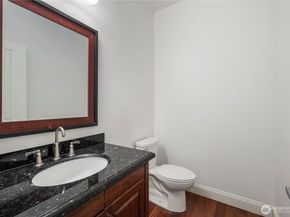 10407 NE 17th Street, Bellevue WA 98004