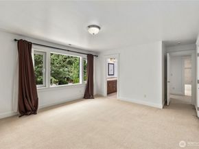 10407 NE 17th Street, Bellevue WA 98004