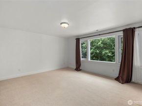 10407 NE 17th Street, Bellevue WA 98004