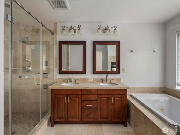 10407 NE 17th Street, Bellevue WA 98004