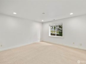 10407 NE 17th Street, Bellevue WA 98004