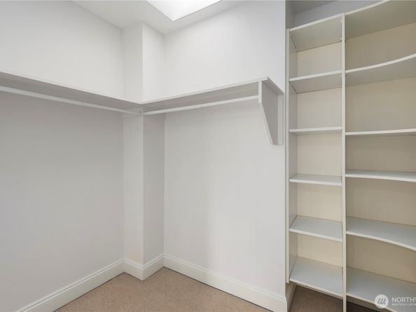 10407 NE 17th Street, Bellevue WA 98004