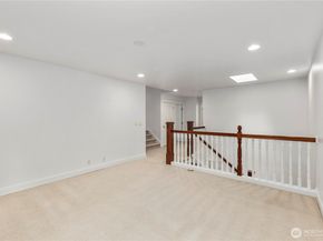 10407 NE 17th Street, Bellevue WA 98004