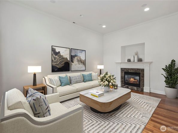 10407 NE 17th Street, Bellevue WA 98004