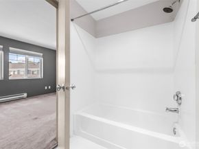 5402 S 237th Place, Kent WA 98032