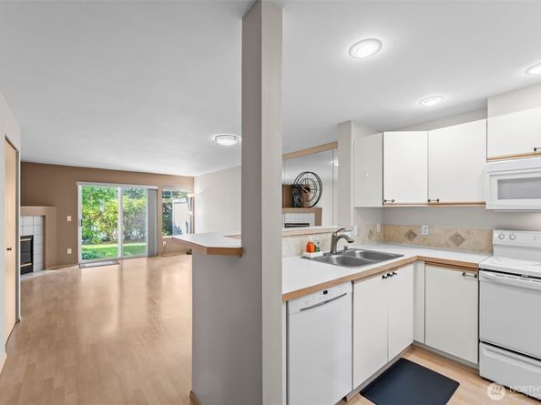 5402 S 237th Place, Kent WA 98032