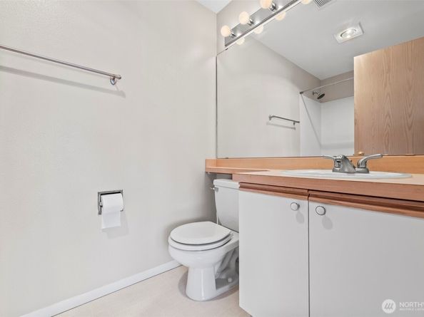 5402 S 237th Place, Kent WA 98032