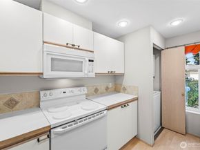 5402 S 237th Place, Kent WA 98032