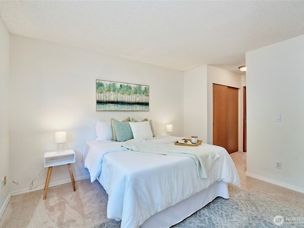 14611 NE 50th Place F2, Bellevue WA 98007