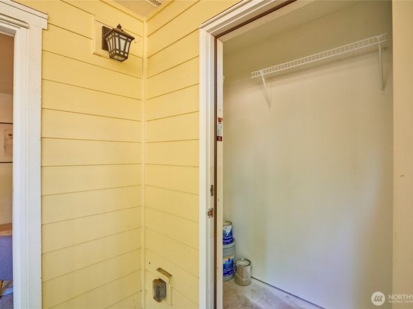 14611 NE 50th Place F2, Bellevue WA 98007