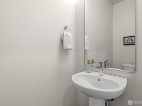 13706 Manor Way C3, Lynnwood WA 98087
