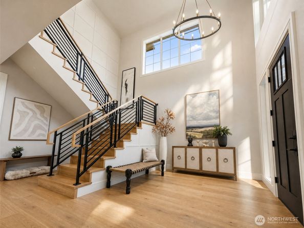 12811 SE 44th Place, Bellevue WA 98006