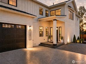 12811 SE 44th Place, Bellevue WA 98006