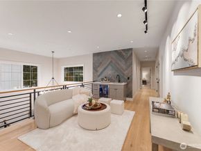 12811 SE 44th Place, Bellevue WA 98006