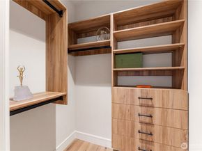 12811 SE 44th Place, Bellevue WA 98006